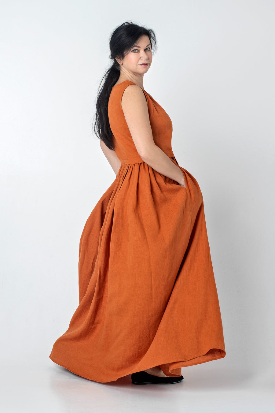 VASILISA | Loose Linen dress with pockets - Mezzoroni